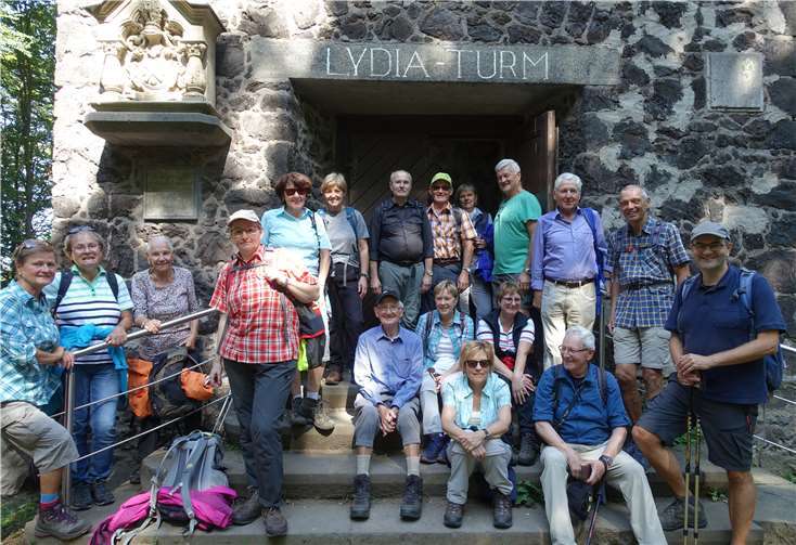 Am Lydiaturm genossen die Wanderer die fantastische Aussicht. Foto: privat