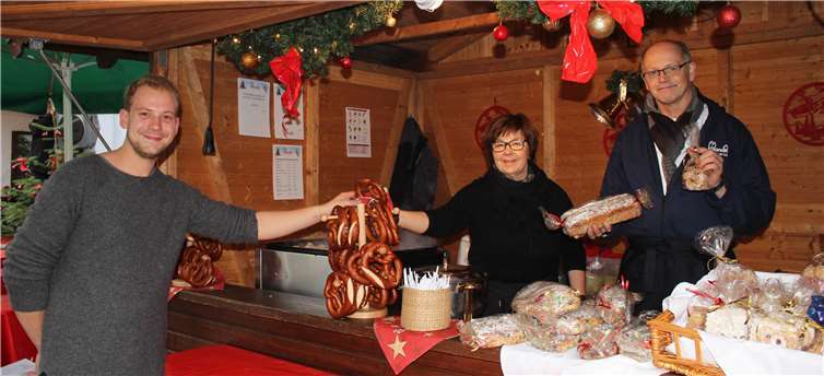 Am Maranatha-Stand gab es herzhafte und süße Leckereien. Fotos: HG