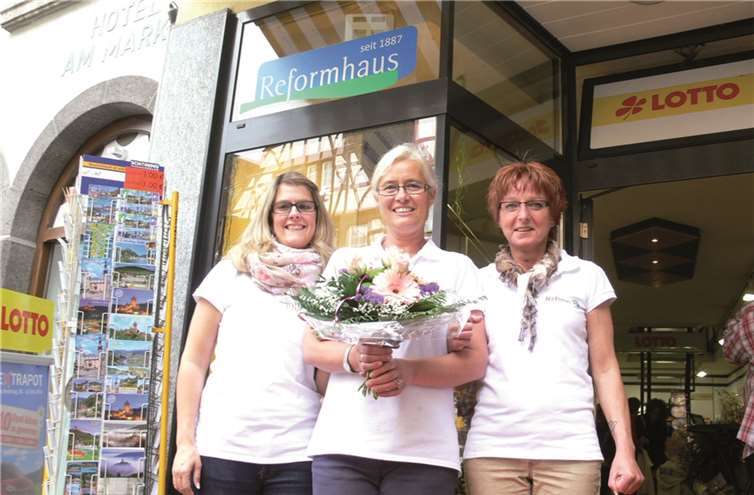 Am Markt 15 in Cochem , unmittelbar neben dem Rathaus, erwartet Anja Reißmann mit Team eine gewogene Kundschaft im neuen Reformhaus. -TE-