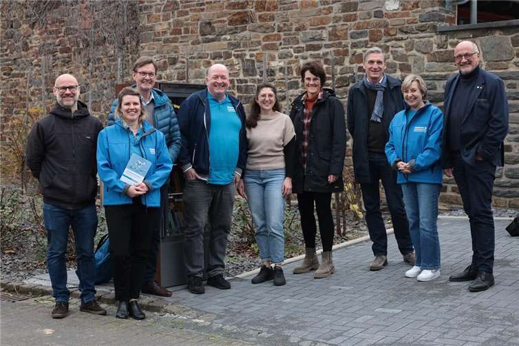 Am Mittwoch, 6. November 2024, besuchten Führungskräfte der Diakonie Rheinland-Westfalen-Lippe (RWL) und der Diakonie Katastrophenhilfe die Gemeinde Hönningen. Foto: Werner Dreschers