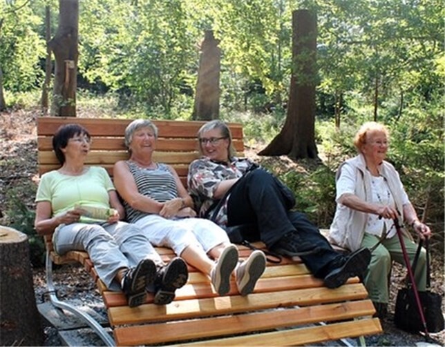 Am Naturerlebnispfad gibt es wunderschöne Orte zum Ausruhen.