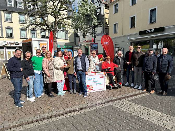 Am Ostersamstag war die SPD Andernach mit einem gut besuchten Infostand auf dem Marktplatz vertreten. Foto: SPD-Stadtverband Andernach