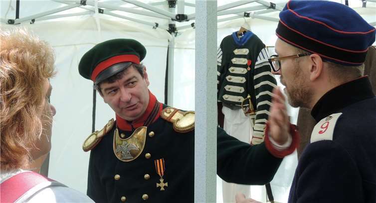Am Preußen-Stand erfuhren die BesucherWissenswertes zu Uniformen und Leben in jener Zeit.