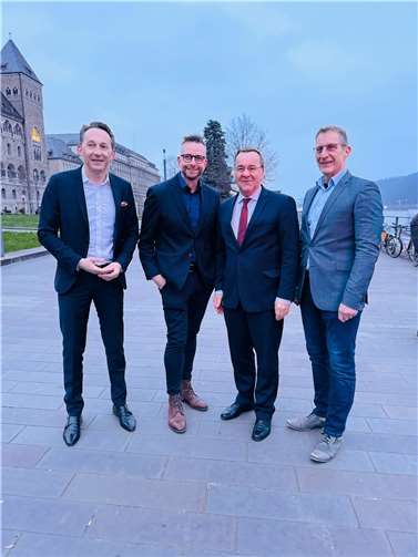 Am Rande eines Besuches von Verteidigungsministers Boris Pistorius in Koblenz, bestand für Landratskandidat Marko Boos die Gelegenheit zu einem kurzen Austausch. Foto: SPD Kreis Mayen-Koblenz