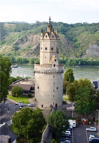 Am Runden Turm soll ein neues Forum für Kultur, Tourismus, Wirtschaftsförderung und die essbare Stadt entstehen. Foto: HG Hansen