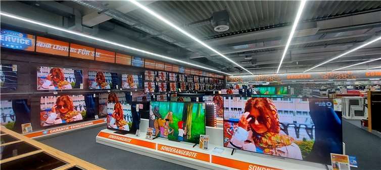 Am Samstag, 29. Januar 2022, öffnete der expert-Fachmarkt in Ahrweiler offiziell wieder für alle Kundinnen und Kunden. Foto: DU