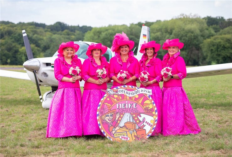 Am Samstag, den 24. Januar 2026, laden die Weiser Möhnen ab 19.11 Uhr zu Ehren von Obermöhn Heike und ihrem Gefolge in die Festhalle Heimbach-Weis ein. Foto: privat