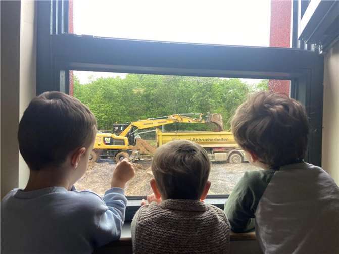 Am Samstag, den 28. Juni 2025, öffnet die Kindertagesstätte Regenbogenland in Erpel ihre Türen zu einem besonderen Anlass: Die Einweihung des Neubaus sowie des renovierten Bestandsgebäudes wird mit einem großen Tag der offenen Tür gefeiert. Foto: privat