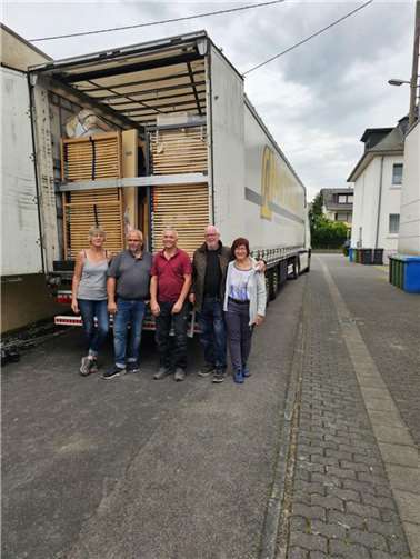 Am Samstag den 3. Mai machte sich bereits der 15. LKW – ein 30-Tonner – auf den Weg in das Krisengebiet, beladen mit wertvollen Hilfsgütern. Foto: privat