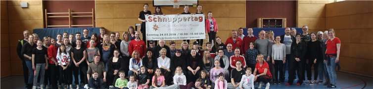 Am Schnuppertag präsentierten sich die Gruppen der Rot-Weißen Husaren einer interessierten Öffentlichkeit. Foto: privat