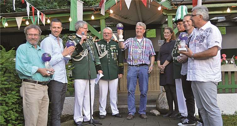 Am Schützenfestsonntag konnte sich Walter Büscher über den Titel des Bürgerkönigs freuen. AB