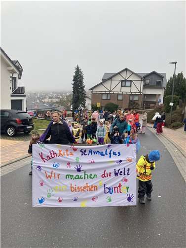 Am Schwerdonnerstag fand in Nickenich der traditionelle Kinder-Karnevalszug statt, organisiert von der katholischen Kindertagesstätte St. Arnulfus. Foto: privat