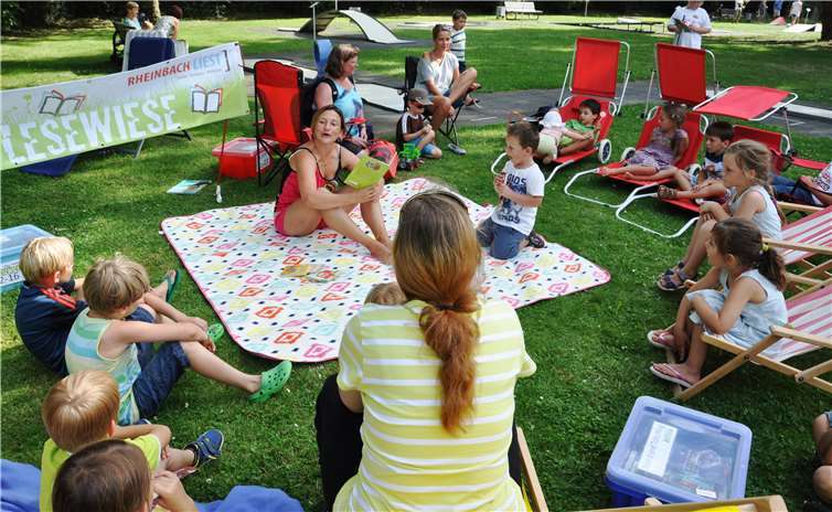 Am Sommerferienende wird auf der Rheinbacher Lesewiese im Freizeitpark wieder vorgelesen.Foto: privat