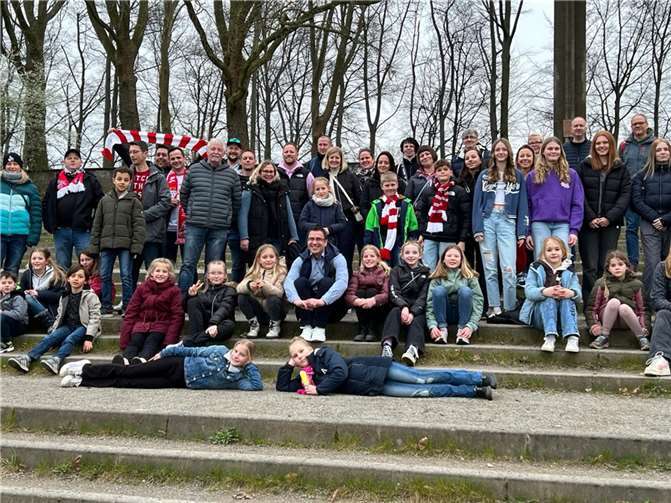 Am Sonntag, 10. März besuchten die Leichtathleten des SV Blau-Gelb Dernau die Bundesligapartie der Frauen zwischen dem 1. FC Köln und SV Werder Bremen. Foto: privat