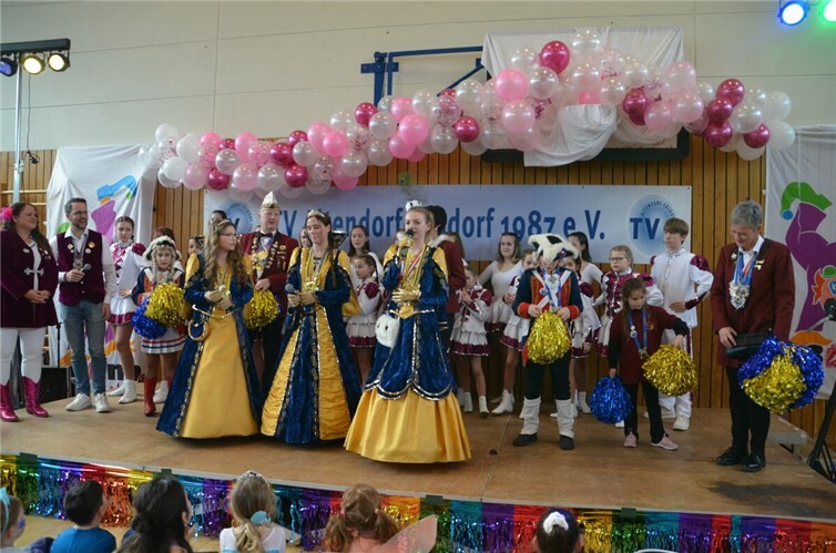 Am Sonntag, den 1. Februar 2026, verwandelte sich die Mehrzweckhalle in Meckenheim-Altendorf in einen bunten Treffpunkt für kleine und große JeckenFoto: privat