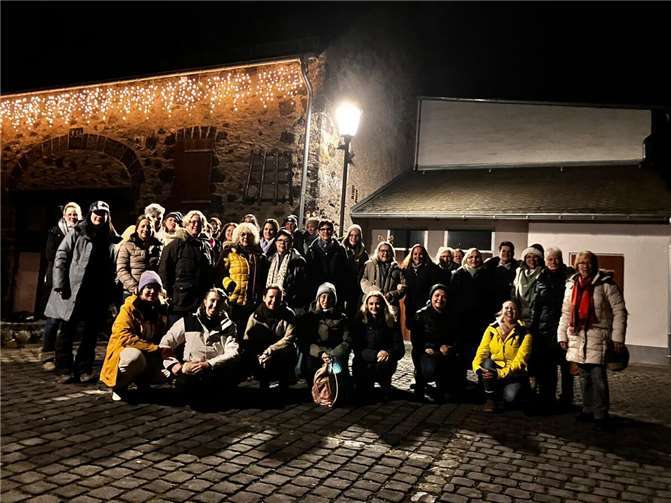 Am Sonntag, den 15.12.2024 erkundeten die Nickenicher Möhnen auf ihrer diesjährigen Weihnachtstour das schöne Kasbachtal. Foto: privat