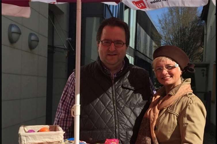 Am Stand der CDU-Frauen-Union wurden frohe Ostergrüße verteilt.privat