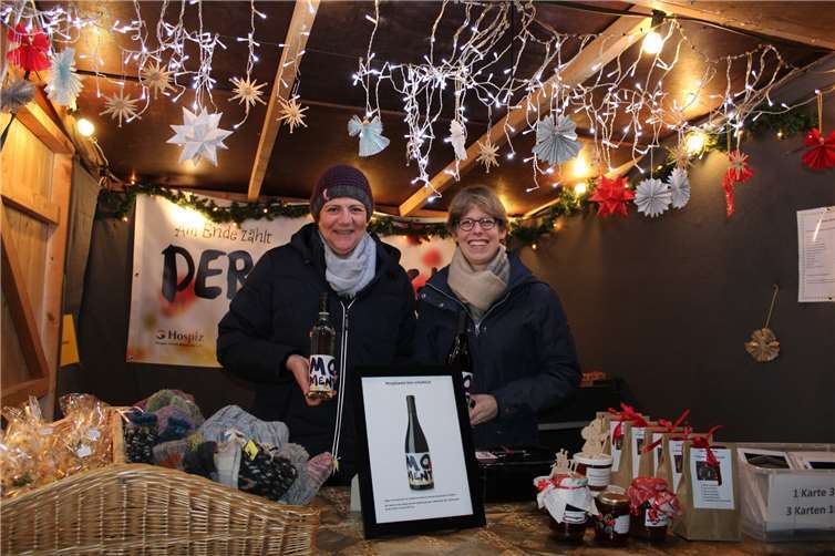Am Stand des „Hospiz im Ahrtal“ gibt es unter anderem den beliebten Hospiz-Wein.