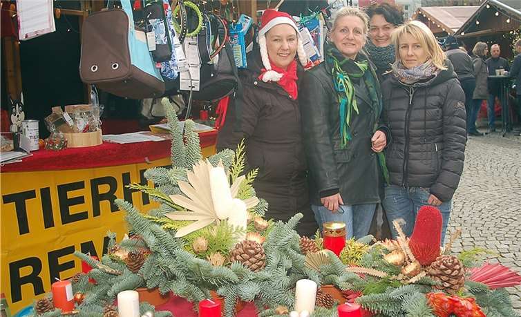 Am Stand vom Tierheim wurden Leckerlies für vierbeinige Freunde vertrieben.