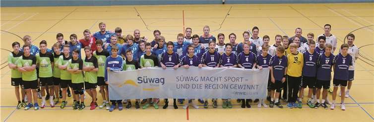 Am Tag der Deutschen Einheit fanden insgesamt mehr als 250 Zuschauer den Weg in die Puderbacher Sporthalle zu den beiden Freundschaftspielen des letztjährigen Drittligisten TSG Münster.Privat