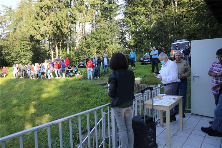 Am Wirgeser Jugendtreff „Meeting Point“ fiel der Startschuss der Aktion. Foto: Norbert Schwickert