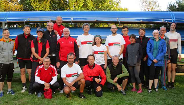 Am auserkorenen Ziel wartete eine deftige Stärkung in einem Burgerlokal auf die erschöpften SportlerInnen. privat