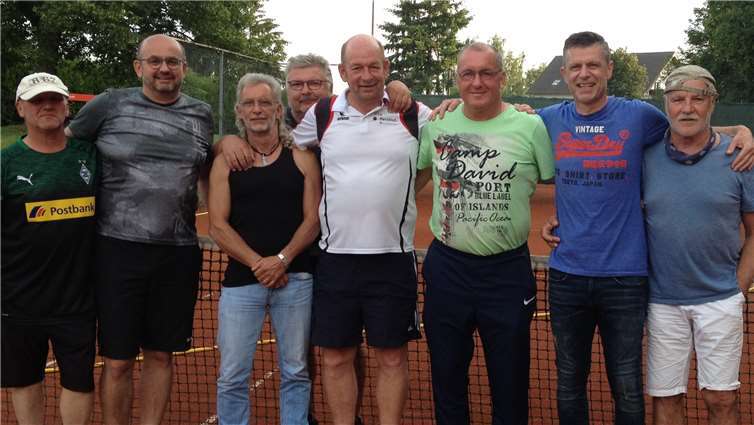 Am letzten Spieltag überzeugten die Herren 50 mit einer tollen Mannschaftsleistung. Fotos: privat