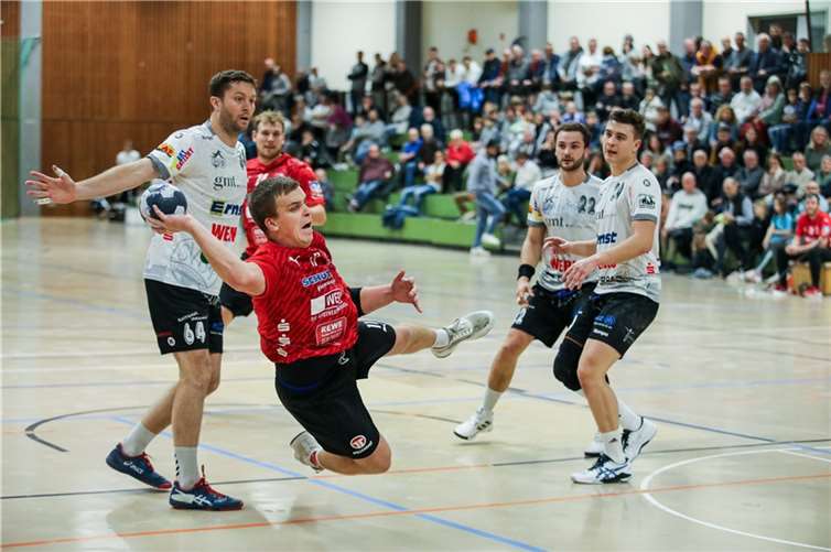 Am vergangenen Samstagabend kam es in der Sporthalle auf dem Mallendarer Berg für die Jungs vom HVV zum Aufeinandertreffen mit Tabellennachbar SG SV 64/VT Zweibrücken.  Foto:HV Vallendar