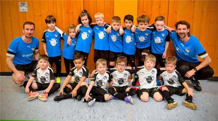 Am vergangenen Sonntag nahmen die kleinsten Kicker des Stadtteilklubs am Wahl-Hallencup des SV Kripp teil. Foto: privat