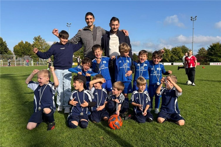 Am vergangenen Wochenende waren die jüngsten Fußballer der SG Bad Breisig erneut im Einsatz. Beim Bambini-Turnier in Polch, das vom SV Ruitsch-Kerben ausgerichtet wurde, traten insgesamt 32 Mannschaften an – ein echtes Fußballfest für die Kleinsten.Foto: privat