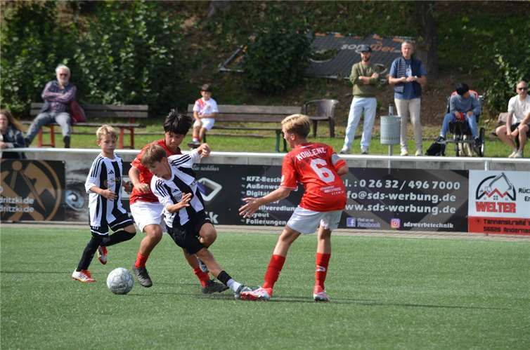 Am vierten Spieltag der Bezirksliga Mitte versuchten die Nachwuchskicker der JSG Plaidt ihr Punktekonto gegen den FC Rot-Weiß Koblenz aufzustocken. Foto: privat