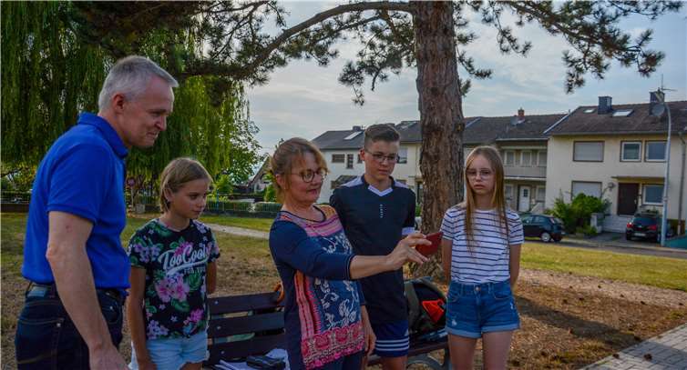 Amelie (14 Jahre), Raffael (14), Matilda (11) und Madita (11) waren so mutig und haben sich vor und hinter die Kamera gestellt.Foto: Matilda Währ