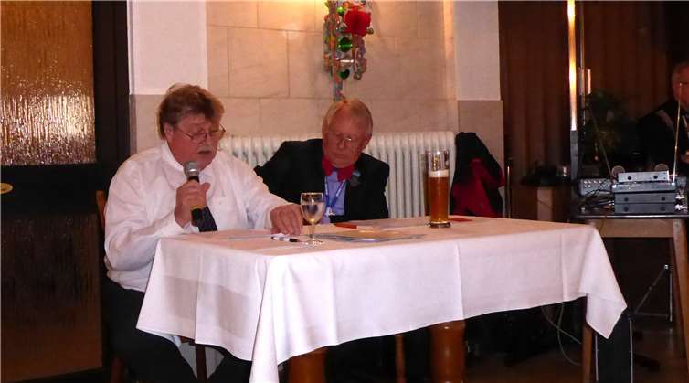 Amtmann Lüthke und Schriftführer Schütte leiteten die Regularien.