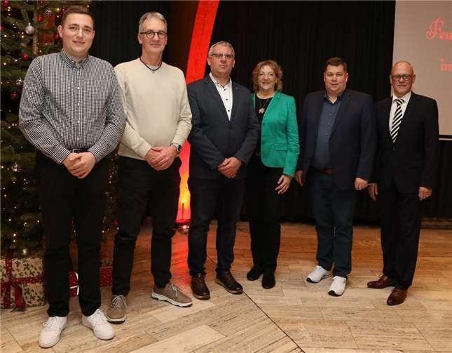 Amtsübergabe in Remagen.  Foto: Herbert Franzen