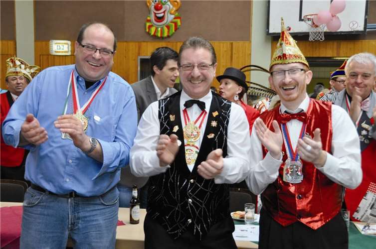 Amüsierte sich prächtig: das heimliche „CDU-Dreigestirn“ mit Bauer Peter Braun, Prinz Walter Köbbing und Jungfrau H.P. Hammer (v.l.).