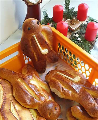 An Nikolaus gab es für die Dienstgemeinschaft süße Weckmänner. Foto: privat