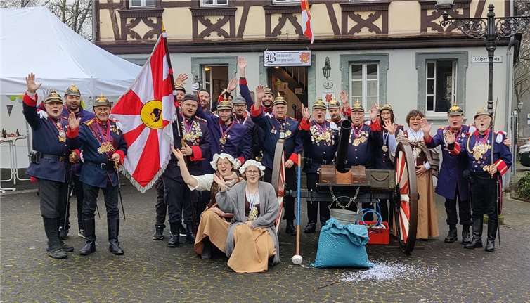 An Schwerdonnerstag wird das Rathaus in Bassenheim wieder vor den Möhnen „Scheene Kenne“ verteidigt. Foto: privat
