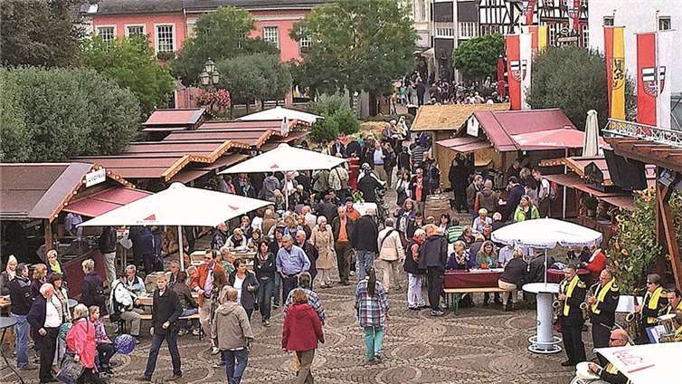 An allen drei Tagen waren zum Weinmarkt in Ahrweiler wieder viele Gäste aus nah und fern gekommen.Ahrtal-Tourismus Bad Neuenahr-Ahrweiler