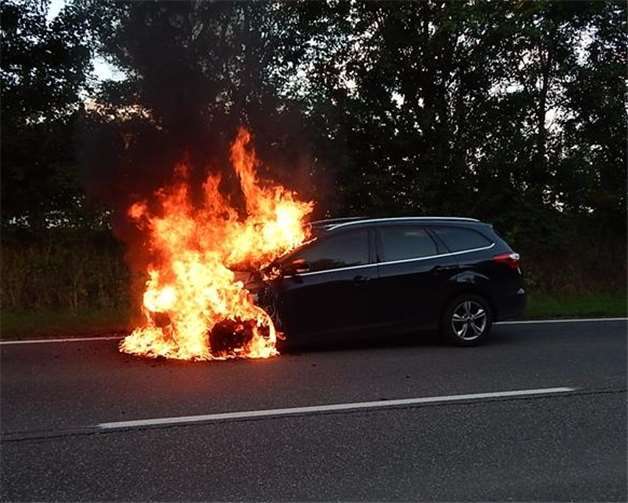 An dem Auto entstand wirtschaftlicher Totalschaden. Polizei