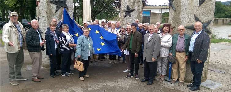 An den Nationensäulen bewunderten die CDUler die kunstvollen in Miniatur dargestellten Wahrzeichen der einzelnen Länder Europas. privat