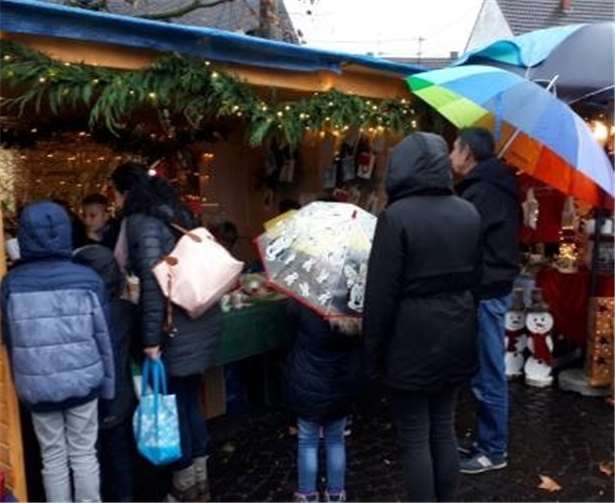 An den Ständen war für jeden etwas dabei.Privat