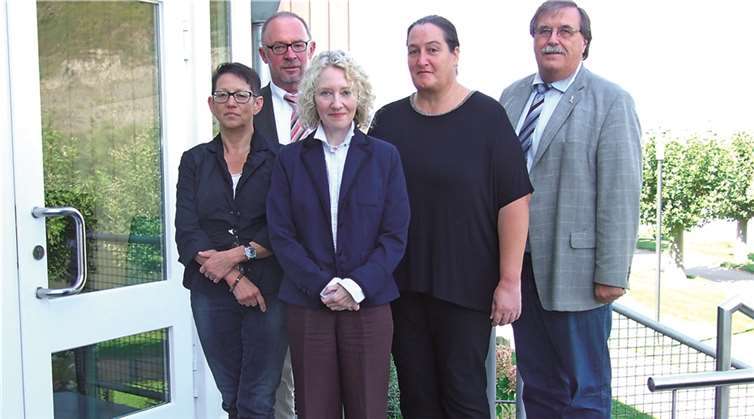 An der Kreismusikschule Mayen-Koblenz wurde Stefan Fetsch in den Ruhestand verabschiedet und Iris Neukam zum 25-jährigen Dienstjubiläum gratuliert.KMS