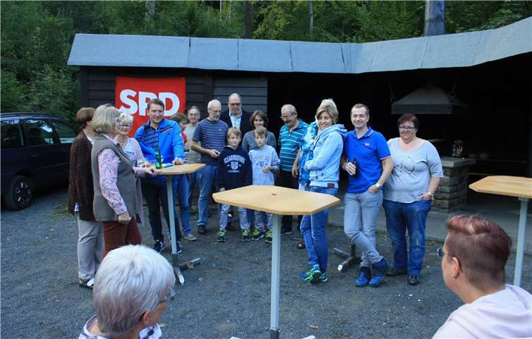 An der Leubsdorfer Grillhütte fand der Grillnachmittag der SPD statt. privat