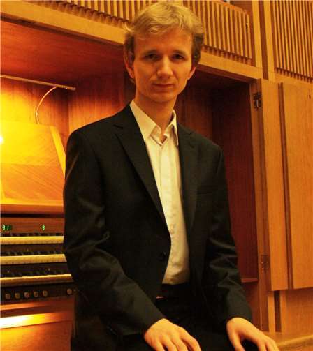 An der Orgel: Michal Kocot. privat