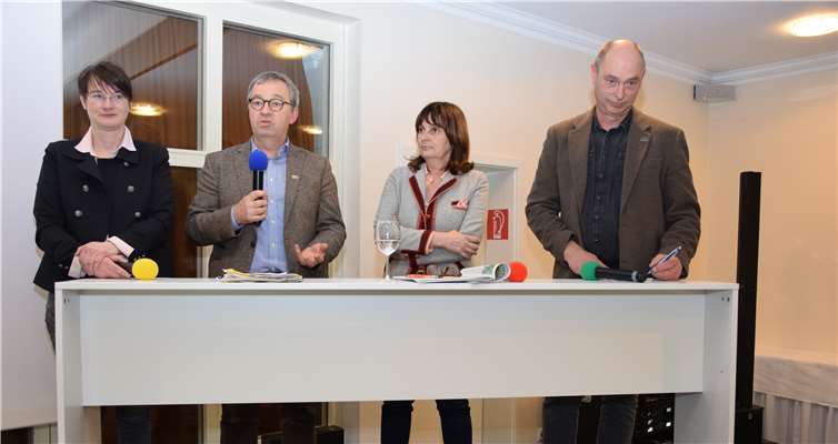 An der Podiumsdiskussion nahmen teil (von links) Maike Schulz-Broers (LSV), Olaf Brandt, Bund für Umwelt- und Naturschutz, Mechthild Heil (MdB) CDU Andernach und Gerd Ostermann, NABU Rheinland-Pfalz. Fotos: UBU