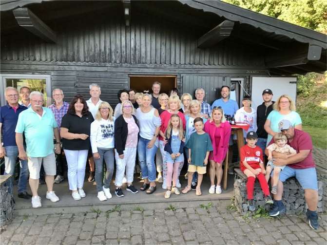 An der Riedener Grillhütte veranstaltete die Möhnengesellschaft ihren Familientag.  Fotos: privat
