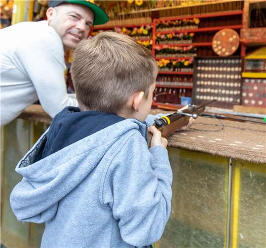 An der Schießbude übte der Nachwuchs seine Treffsicherheit.