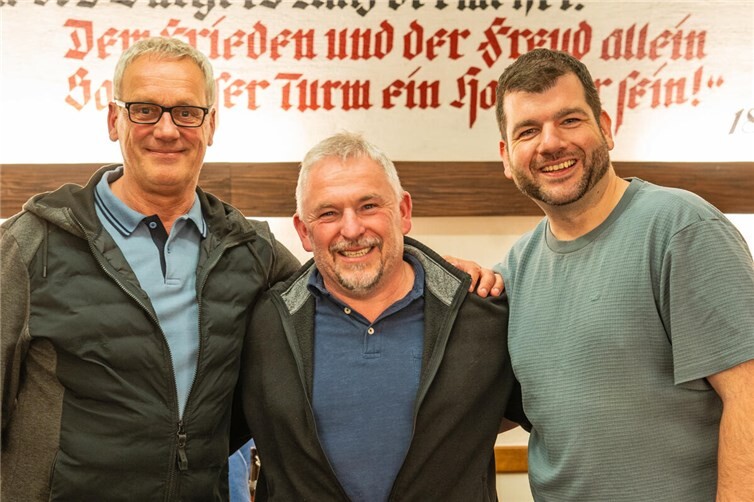 An der Spitze des Gremiums steht ab sofort Thomas „Thommy“ Lembgen als neuer Elferratspräsident. Unterstützt wird er im Vorstand von Daniel „Nördi“ Nördershäuser und dem bewährten Kassierer Volker Thrien.