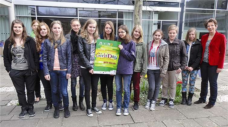 An die Zukunft gedacht haben diese Mädchen vom PJG durch die Teilnahme am „Gitrls‘ Day“. privat