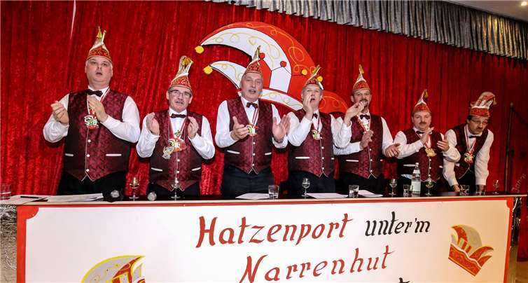 An diesem Abend brachte die KG Hatzenport getreu ihrem Motto die Narrenschar unter einen Hut. Fotos: -EP-
